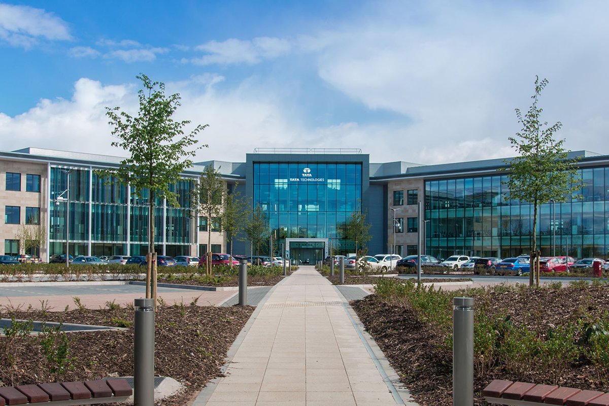 PrecisionProdUK's tweet photo. Jaguar Land Rover are opening up 350 new jobs due to their HQ expansion in the West Midlands: https://t.co/LidpWPwtnE  

We have manufactured precision parts for the #automotive sector for years, and celebrate this exciting news!

#CNCMachining #TurnedParts #UKMfg #Manufacturing https://t.co/vKhtLilGiE