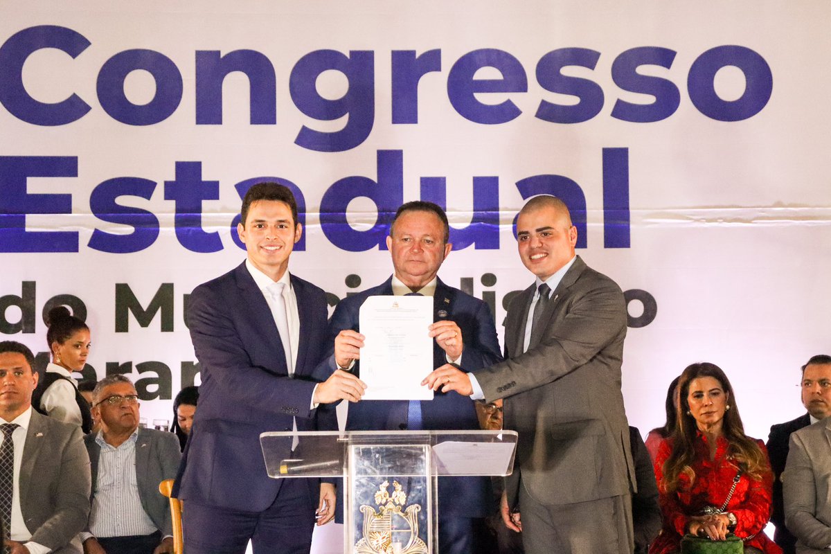 andersonferr_ma's tweet photo. No 1° Congresso Estadual do Municipalismo
Maranhense assinamos o acordo de cooperação entre ITERMA e FAMEM, para ampliar a regularização fundiária em parceria com as prefeituras por todo o Maranhão. Proporcionamos diversos atendimentos no stand do Instituto #governoMA #famem https://t.co/ADm2r3GZzb