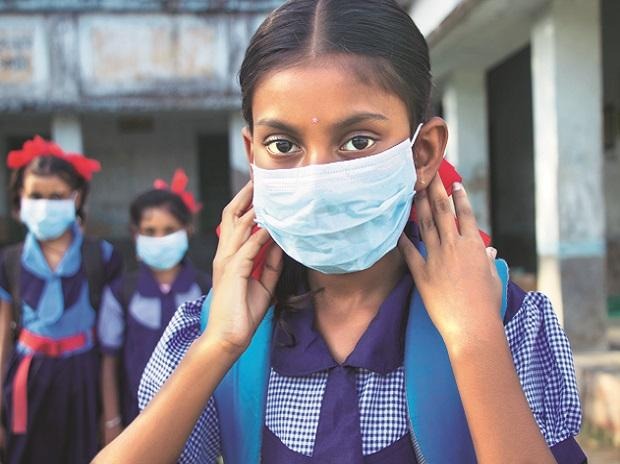 H3N2 virus is attacking kids and elderly so it is time to follow Covid protocols yet again - wearing masks, following social distancing and other rules followed during the pandemic, say doctors https://t.co/0J1l00AOrh