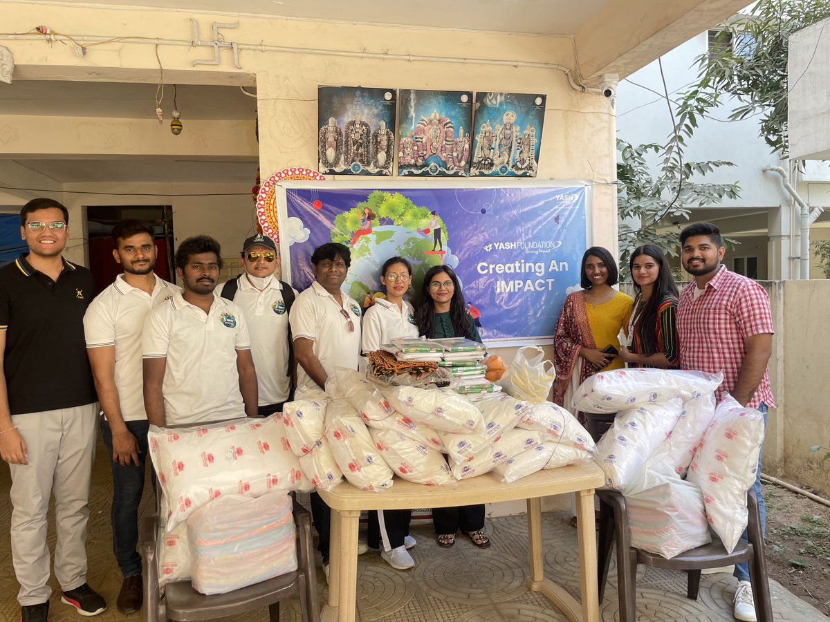 YASH_Tech's tweet photo. YASH Technologies believes that every small act of kindness counts. Holding on to this value, #Volunteers of the #YASHFoundation came together to spend the day volunteering with YASH’s #Impact Partners. 

 #GivingBack #SpreadingLove #MakingADifference #LifeAtYASH https://t.co/RNuu97ntwS