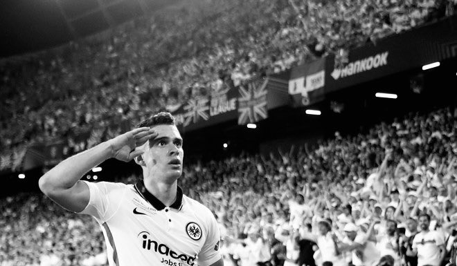 Kosticinho10's tweet photo. Fanausschluss, 0:2 Rückstand, Kolo/Jesper Ausfall, es spricht alles gegen uns… die Vorraussetzungen für eine Sensation, JETZT ERST RECHT! 👊🏼

Es ist Champions League, Achtelfinale! Die Mannschaft wird brennen und der EL-Held muss es richten:
Vamo’ Rafa, es tu momento! 🫡 https://t.co/W1QcjEMMpK