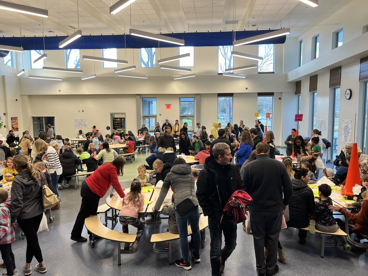 Stephanie Seretis Long tweet media