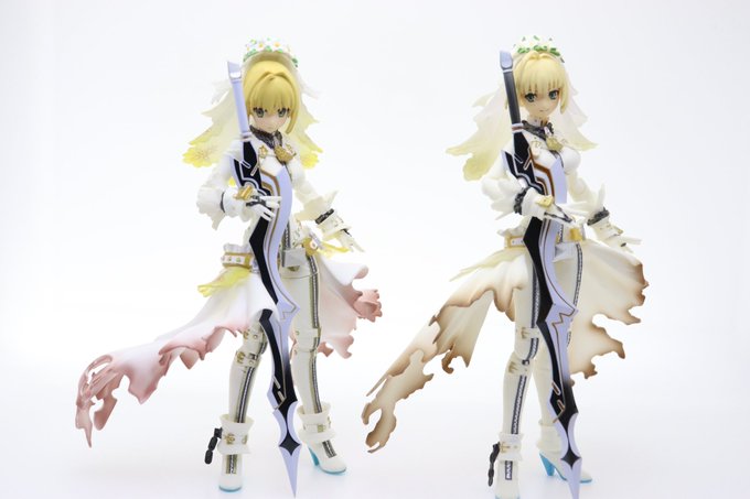 左:559右:SP-042 (『Fate/EXTRA CCC』TYPE-MOON VIRGIN WHITE BOX付属)