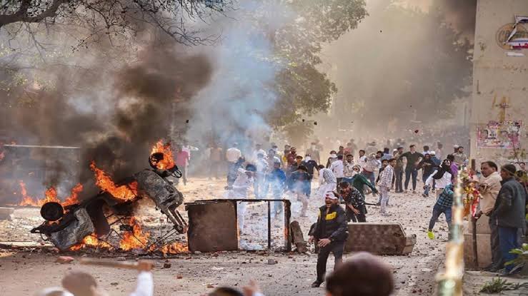 wokeflix's tweet photo. Mohd Shahnawaz
Md Shoaib
Md Shahrukh 
Md Rashid 
Md Ashraf Ali 
Md Parvez 
Md Faisal
Md Azad
Md Shoaib

No, these are not the names of Pakistani players selected for this years World Cup. 

Karkardooma Court convicted 9 in #DelhiRiots2020. Their aim was to cause maximum damage to Hindu community.

#Wokeflix