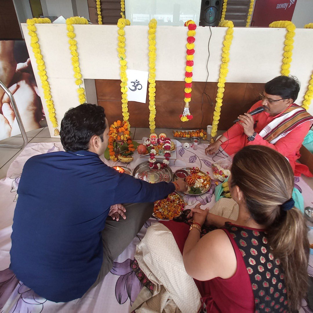 Team Incuspaze came together to perform a traditional Pooja ceremony, marking the opening of their newest centre at Incuspaze Campus 2, Sector -64, Noida. We are excited as we embark on a new journey of innovation, creativity and collaboration.

#NewAcquisition #Noida #Incuspaze