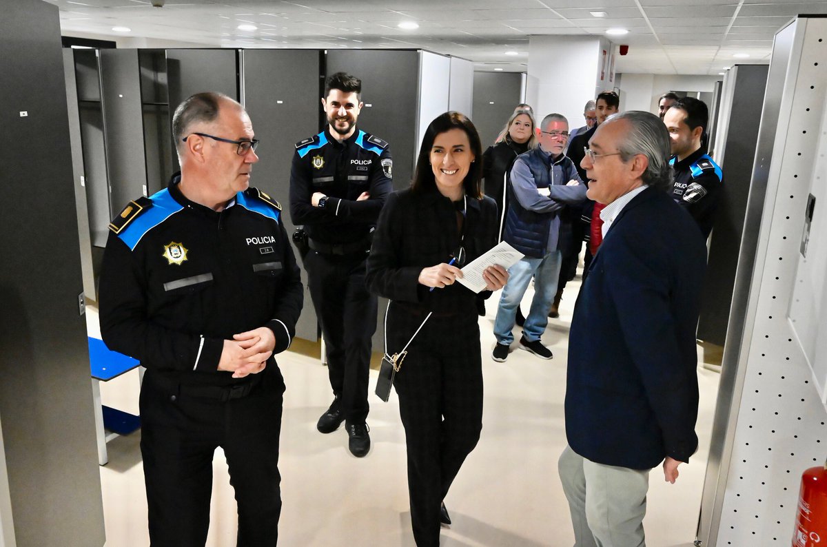 gemaigual's tweet photo. 🏢🚨La nueva sede de la Policía Local de #Santander @PLSantander,📍en Camarreal, ya está operativa❗️Con una superficie de 8.500 m2, dispone de los medios más completos y las mejores infraestructuras para satisfacer las necesidades del cuerpo y garantizar un óptimo servicio👮🏻‍♀️🚔 https://t.co/bsiEJYsQMy