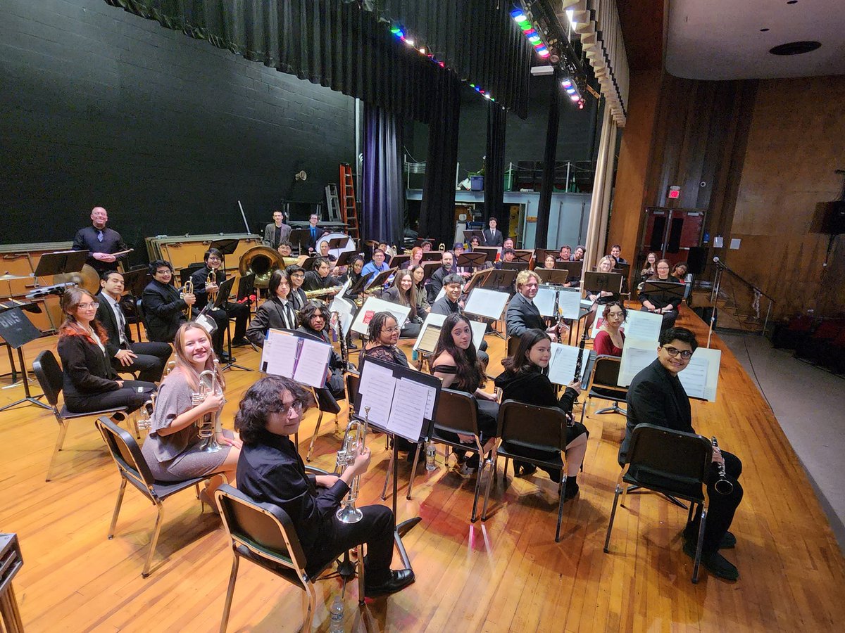 NJcomposer's tweet photo. Spectacular concert this past weekend with the incredible Bloomfield Youth Band. Many thanks to our dear friend Jason Noble for adding his talent, expertise, and joy to our evening! https://t.co/PyVI0Ohtcd