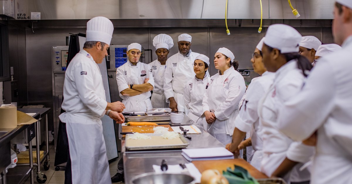 Interested in a career in Culinary Arts or Hospitality? Attend our Kendall College Open House to tour new spaces and state-of-the-art kitchens, receive valuable program information, and gain tips for applying and registering for classes.

April 1 | RSVP: on.nl.edu/NLUWeek2023-Ke…