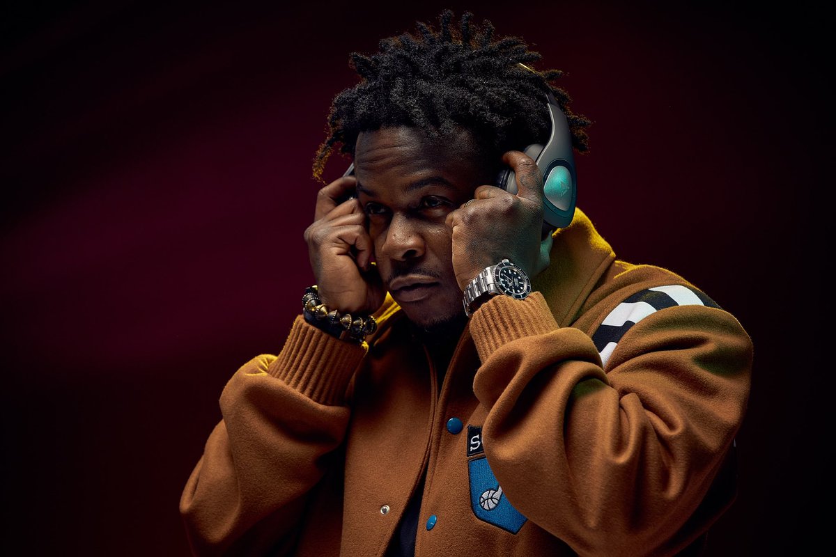 Didibofficial's tweet photo. J’investis dans le son.. je m’écoute dans mon propre Casque.
Abidjanais pas parisien pas monégasque. 

Les Casques Mojo seront disponibles en Avril Soyez prêts. SHOGÜN EN LIGNE https://t.co/4Wif7IwksN 🥷

📸 : Big Tony Santana https://t.co/ZmTlNRBjPw