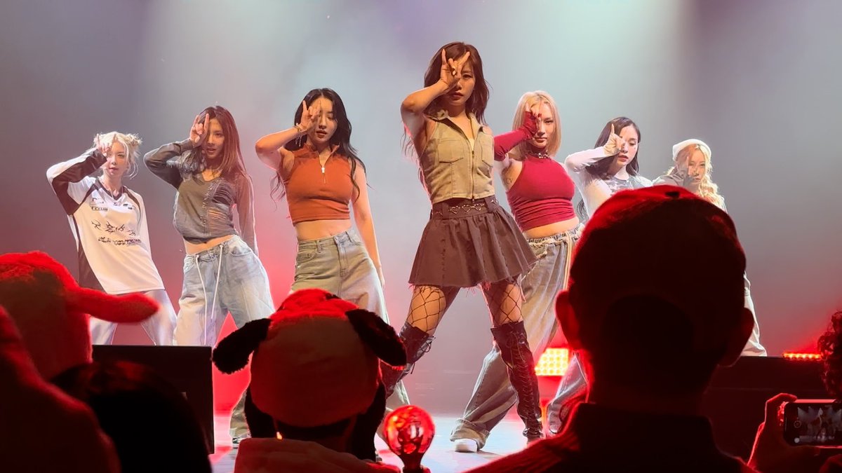 toadcola's tweet photo. 4K fancams for #DreamcatcherinReading have been up for a week, but I’m finally done tweaking thumbnails 😅

Scroll past Atlanta 
https://t.co/07Ro08wMb6

Also I’m in Dallas for no #Reason 😉

#DREAMCATCHER🔮#드림캐쳐🔮
#SantanderPAC #DreamcatcherinPA
#DreamcatcherReasonMakes https://t.co/ycVJ15vXuE