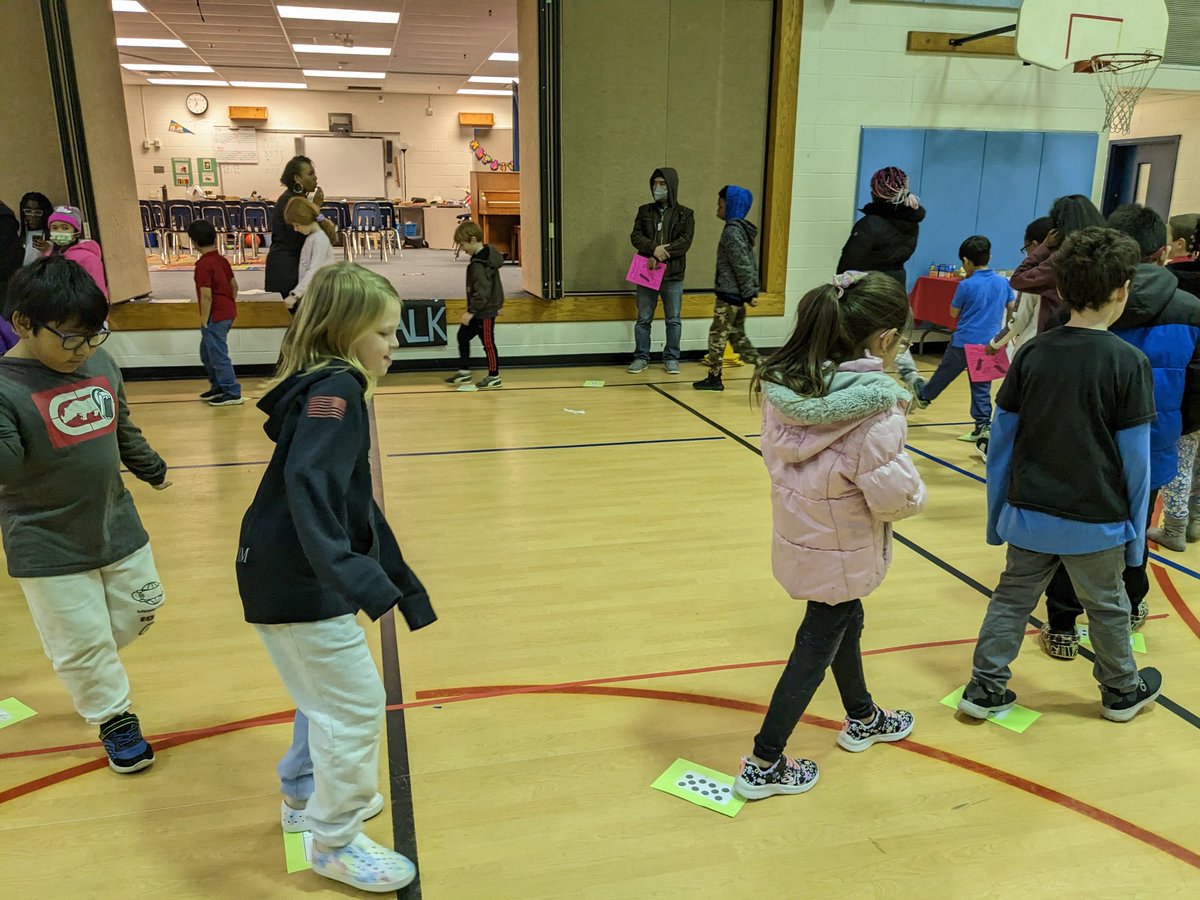 RiversideFCPS's tweet photo. Our students and families went home with so many math goodies last night, and some even went home with pie! We're so thankful for everyone that came and for our teachers that shared some great math games to play at home. https://t.co/Va5E9R7R1D
