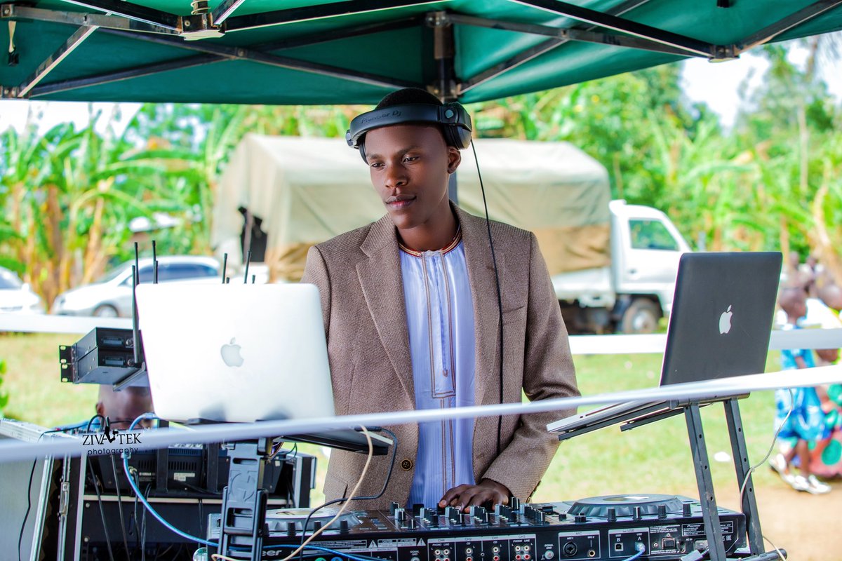 SELECTOR PIONEER tweet media
