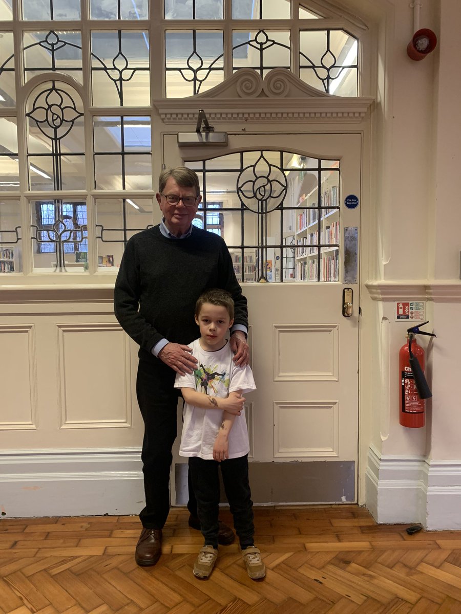 Great to see Pat Roberts long time Local resident and contributor <a href="/HerneHillSoc/">Herne Hill Society</a> picking up his grandson, Arthur who has been street dancing with <a href="/EosDance/">Eos Dance</a> - after school dance class on Wednesdays