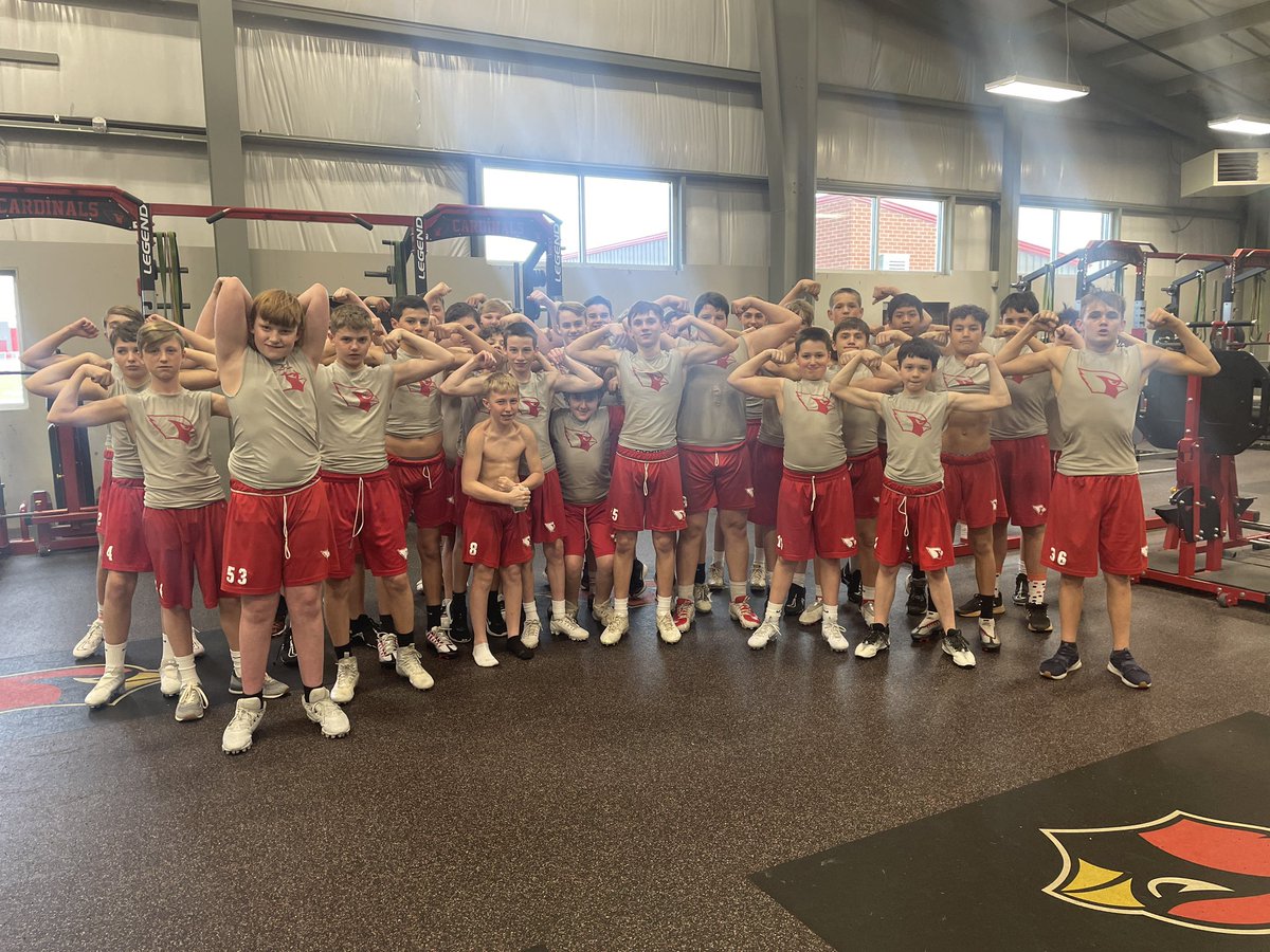 Farm_Cardinals's tweet image. 325 Deadlift for a 7th grader today along with all these other PRs #Testweek!