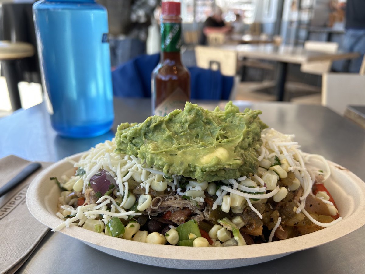 #chipotle burrito bowl 4,513. Thanks Cortez, Francesca, and ⁦<a href="/ChipotleTweets/">Chipotle</a>⁩
