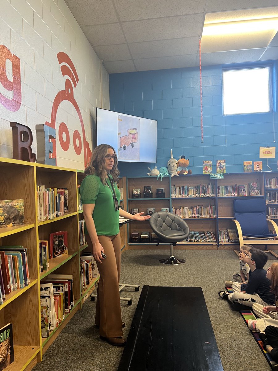 Author ⁦⁦<a href="/marcycampbell/">Marcy Campbell</a>⁩ ✍️ her first 📕 at age 5! ⁦⁦⁦<a href="/AveryHCSD/">Avery Gators</a>⁩ #HCSDinnovates