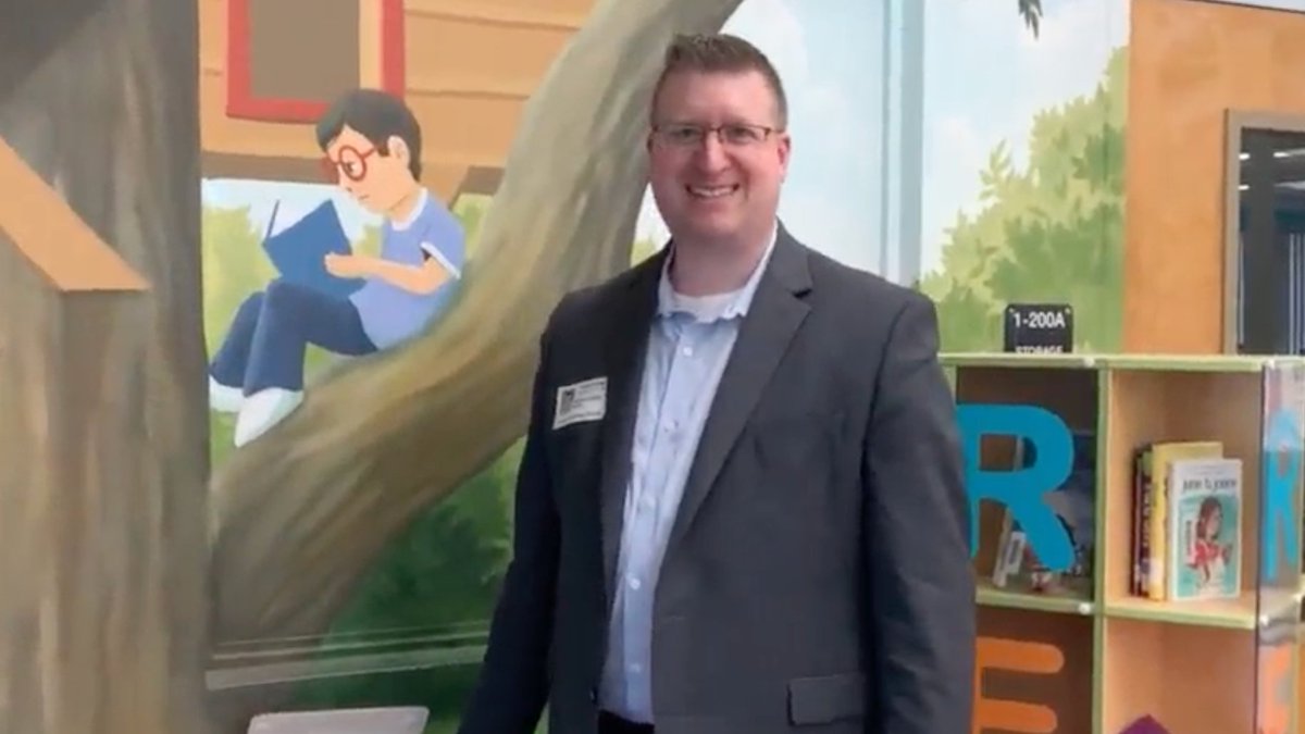 Rich Elliott (@richelliott) on Twitter photo Recently, I was lucky to visit the wonderful Media Center at Lowry Elementary in Hillsborough County Public Schools. They were kind enough to let me film this little video to show you our All-in-One resource kits from <a href="/SunNewPub/">Sundance Newbridge Publishing</a>
vidmails.com/v/oH5maA7RDk Recently, I was lucky to visit the wonderful Media Center at Lowry Elementary in Hillsborough County Public Schools. They were kind enough to let me film this little video to show you our All-in-One resource kits from <a href="/SunNewPub/">Sundance Newbridge Publishing</a>
vidmails.com/v/oH5maA7RDk