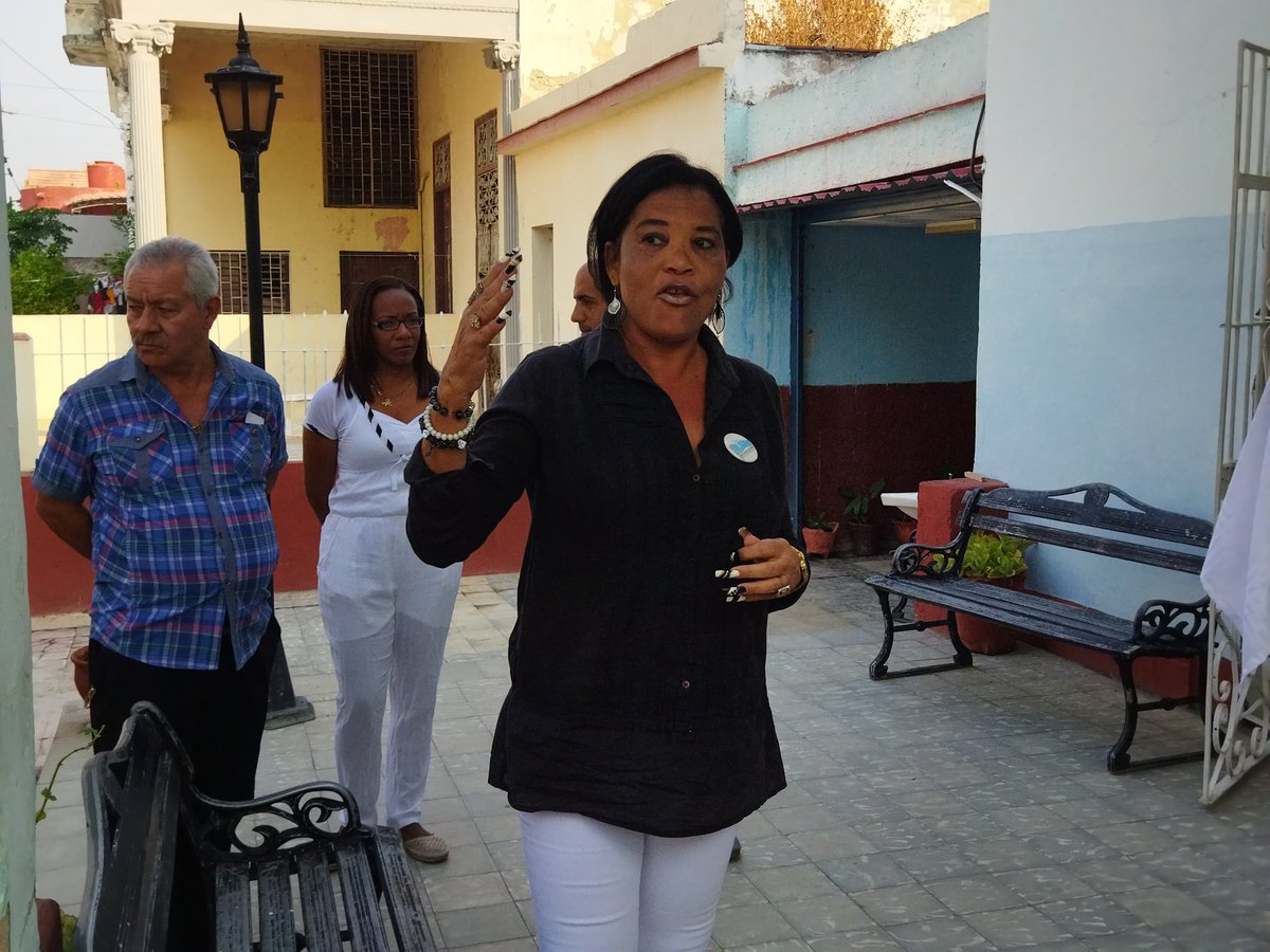 No olvidar jamás. #TenemosMemoria en <a href="/dpegranma/">Dirección General de Educación, Granma, Cuba</a>. Encuentro de los trabajadores en el Aniversario 145 de la Protesta de Baragua. #YoVotoXTodos <a href="/ortiz_uriarte/">Manuel Abelardo Ortiz Uriarte</a> <a href="/elsa_ena/">Ena Elsa Velázquez Cobiella</a> <a href="/CapoNapoles/">Yanaisi Capó Nápoles</a>