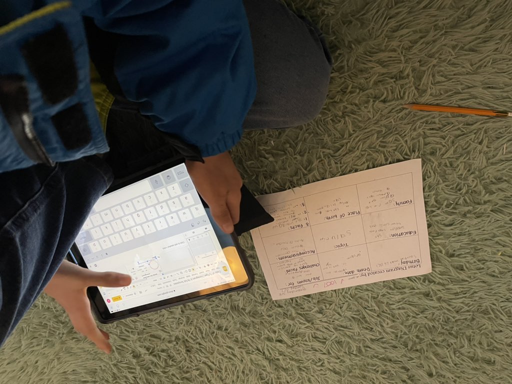 Mrs_BGunter's tweet photo. Today we created instagram pages for women’s history month! Kiddos loved tying in modern social media to historical figures! @LCSJackets @OfficialDLDay @CEES_Jackets #DigitalLearningDay #learngrowlead https://t.co/4BlWiETXaj