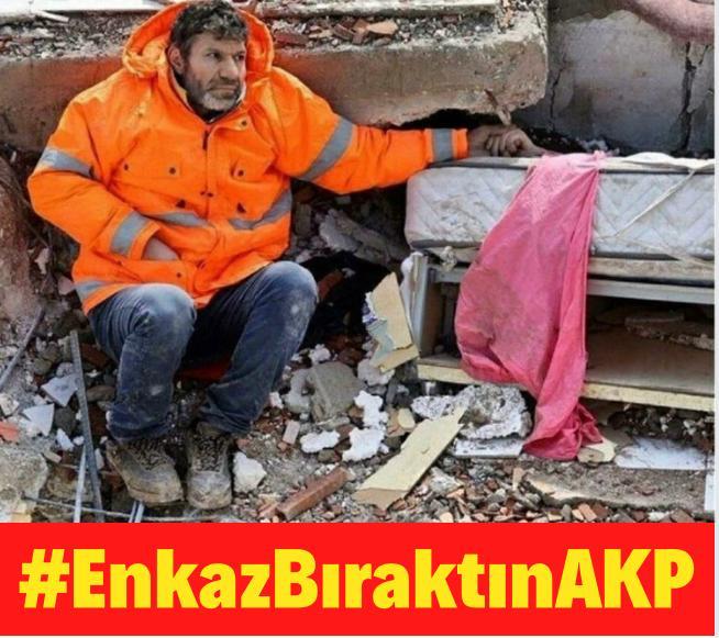 _SeZen19's tweet photo. Kıyamet kopsa böyle bir acıyı asla unutmayacağız :((((

#EnkazBıraktınAKP https://t.co/S0MxPTT22A