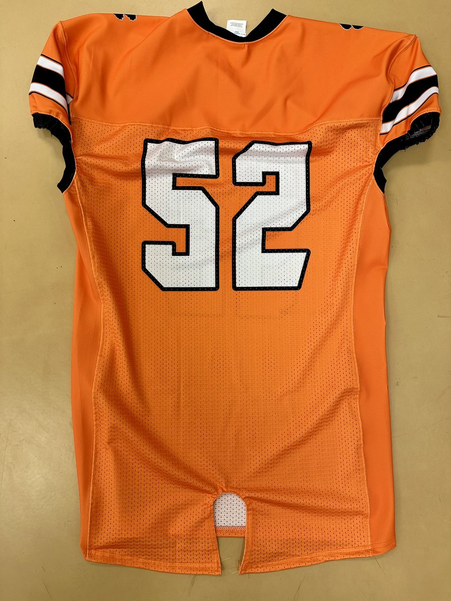 SDavieAthletics's tweet photo. Ordered new football jerseys. Came in the wrong color. These are a Tennessee orange. If anyone knows of a MS or HS team looking for a jersey and are the TIGERS, send them our way. RT to spread the word. Have 50 jerseys. Awesome deal here!! https://t.co/7jeYd7asN0
