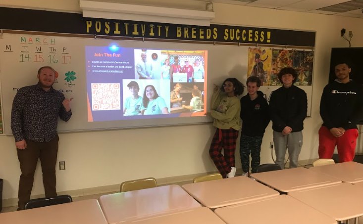 FHS_AtTheFest's tweet photo. Thank you Cory for giving us useful information about how volunteers work at Musikfest. We will definitely spread the word out for getting community service hours and to have a fun summer with Musikfest. #musikfest #freedomhighschool #basd #communityservice @Musikfest https://t.co/9K4cEw1aIY