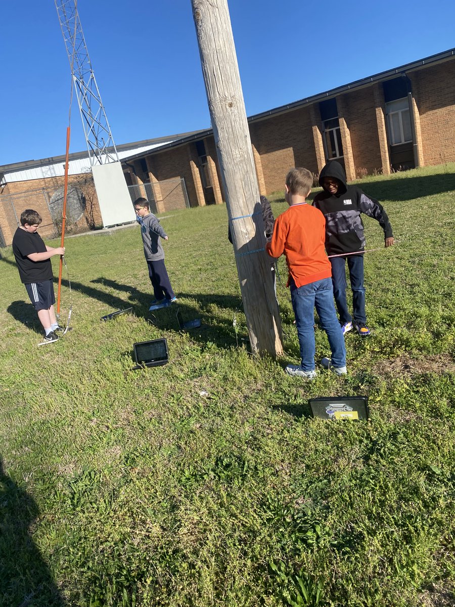New Ellenton Middle tweet media