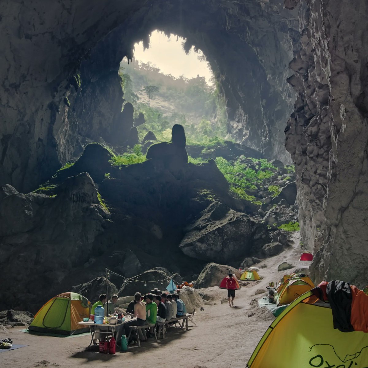 Nothing beats breakfast with a view.

#sondoong #acrackinthemountain #caves #caving #cavephotography #exploration #extremephotography #adventure #vietnam #wanderlust #underground, #earthvisuals #hangsondoong, #phongnha #breakfast #breakfastwithaview #camping #glamping