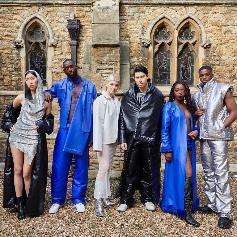 Atlantis_Models's tweet image. #londonfashionweek BTS with our stunning new face, Emily (centre), at the The Creatives Runway Showcase - A/W23 🤍

#atlantismodels #atlantisfamily #scoutmeama #lfw #fashionweek #modelling #bts #runway #photoshoot #modellife