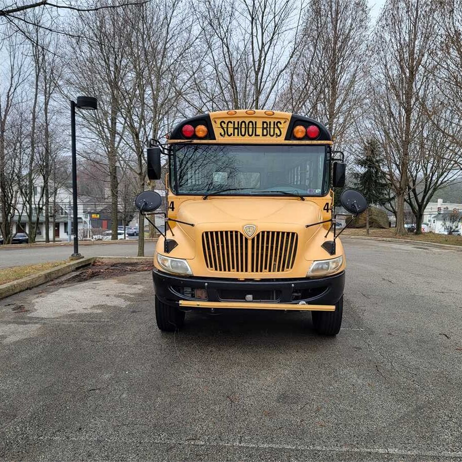 municibid's tweet image. Are you dreaming of living in a tiny home?🏡 Let your creativity flow and transform this 2010 International school bus into a cozy and functional living space. 🚌🤩  mbid.us/42c8BnJ

#TinyHome #SchoolBusConversion #DreamHome #DIYConversion #MobileHome