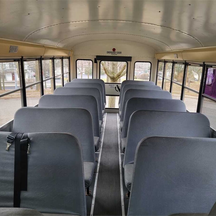 municibid's tweet image. Are you dreaming of living in a tiny home?🏡 Let your creativity flow and transform this 2010 International school bus into a cozy and functional living space. 🚌🤩  mbid.us/42c8BnJ

#TinyHome #SchoolBusConversion #DreamHome #DIYConversion #MobileHome