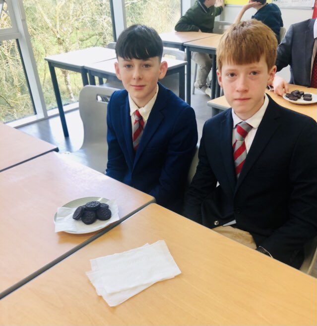 GlenstalGirl's tweet photo. Young Economists of the Future - First year students @GlenstalSchool investigating the efficacy of the #LDMU and conclude that - utility increases on the consumption of the last @Oreo cookie 😀 🍪 #oreos #lceconomics #jcbusiness https://t.co/czAfVRUskn