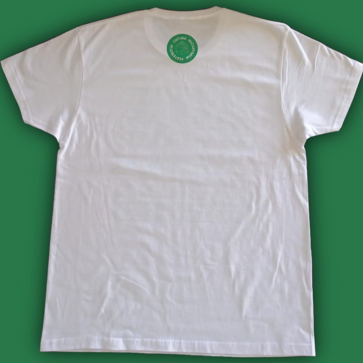 BetisBohemio's tweet photo. LLEGÓ LA CAMISETA BOHEMIA 💚

Ahora podréis llevar con vosotros la celosía que adornó el Viejo Villamarín durante tantos años.

Tallas desde S a XL

Precio: 15 € https://t.co/ZG4xr21tHl