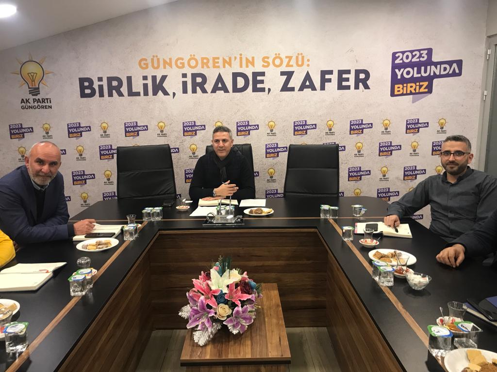 AkPartiGngren's tweet photo. İlçe Teşkilat Başkanımız  @ayhansimsek24 başkanlığında, teşkilat komisyonu olarak
Mahalle Teşkilat  Başkanları toplantımız gerçekleştirildi.

#BirlikİradeZafer

@osmannnurika 
@dvrnyalcinkaya https://t.co/08k6191FZO