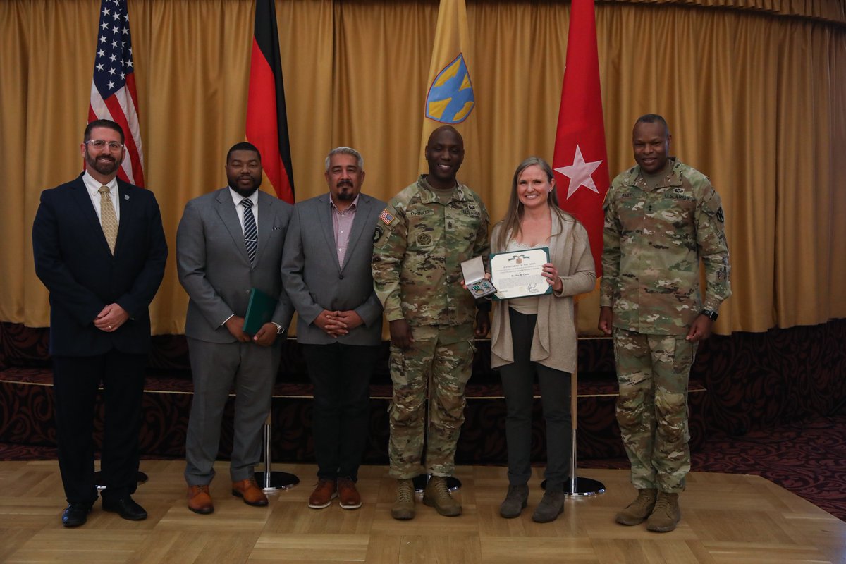 21stTSCCG's tweet photo. It was my honor to preside over the @21stTSC Civilian and Local Nationals Length of Service Ceremony. The valuable contributions of these Team21 members range from 5 to 45 years of service to the @USArmy!!! @USArmyEURAF @SecArmy
#FirstInSupport
#StrongerTogether
#BeAllYouCanBe https://t.co/TR8I6wKrsG