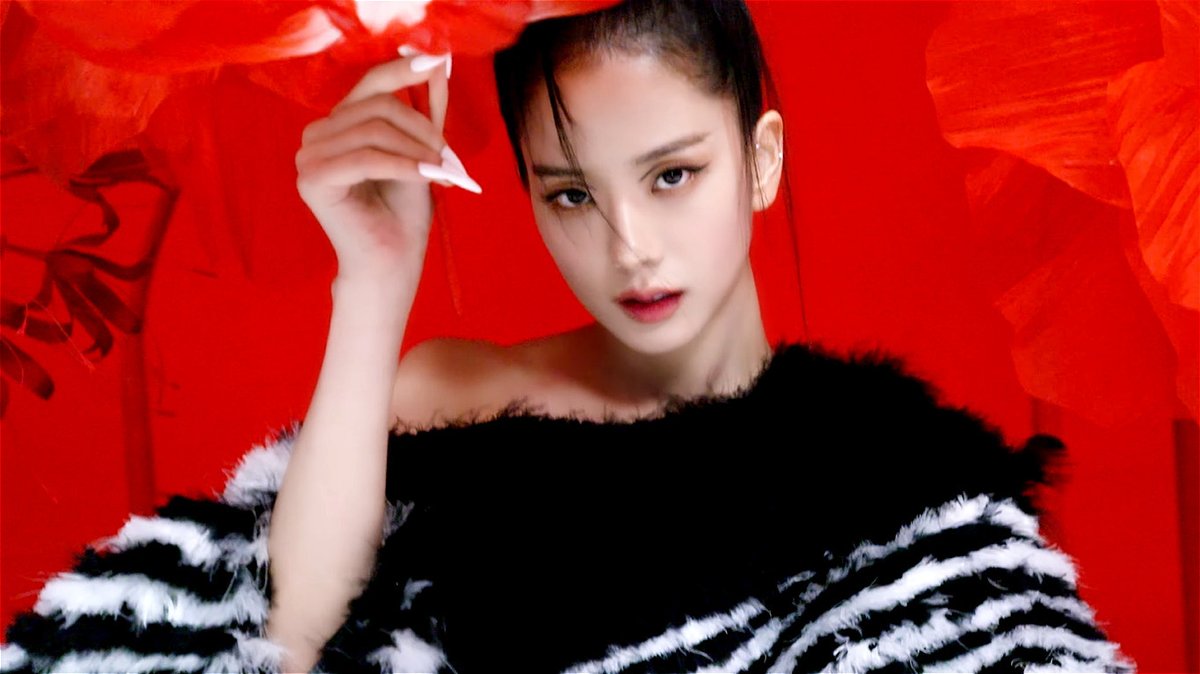 jschingu's tweet photo. #JISOO VISUAL FILM #1 
JISOO ME VISUAL TEASER

Desktop Wallpaper 4K HD Version https://t.co/9ffA2k6sKR