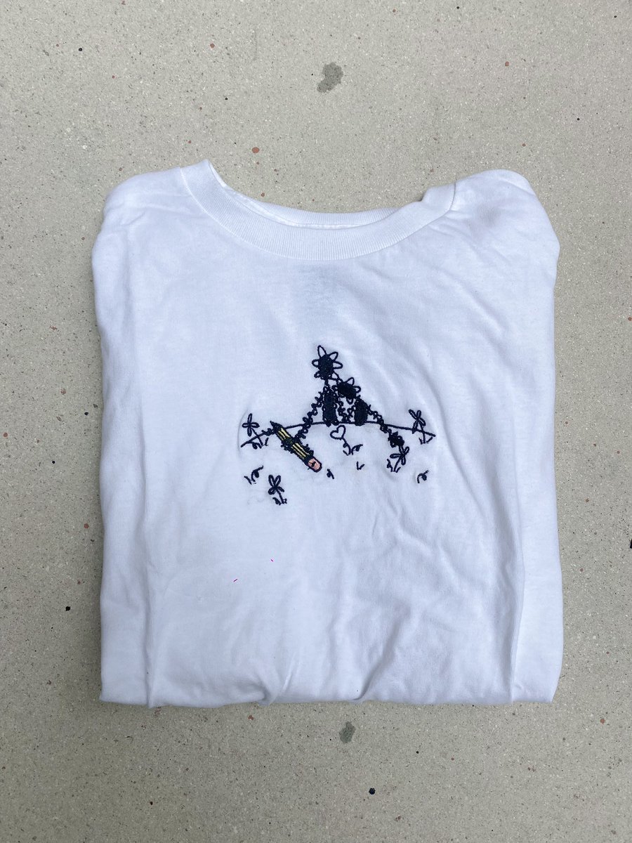thescribblesnft's tweet photo. We’re giving away this custom embroidered Scribble tee to one lucky holder!🖤 

- ❤️ + RT 
- follow @thescribblesnft @ehretwins 
- tag a fellow Scribble

Ends in 48 hrs https://t.co/vMfTKVubcy