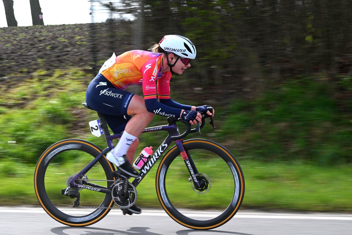 "It seemed like we were riding with 2 today, I felt super strong", said <a href="/LotteKopecky/">Lotte Kopecky</a> after her impressive solo, honoring her brother by winning <a href="/NokereKoerse/">Danilith Nokere Koerse</a>. 

Read the race report 👇
teamsdworx.com/en/news/nk23/

#wesparksuccess
📸 @gettysport