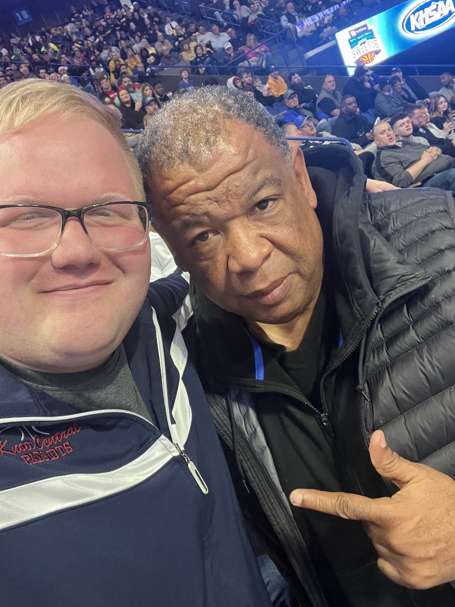 PastorDylanC's tweet photo. Good to see @vincemarrow @ the KHSAA sweet 16 today! https://t.co/W4sp5B8aO7