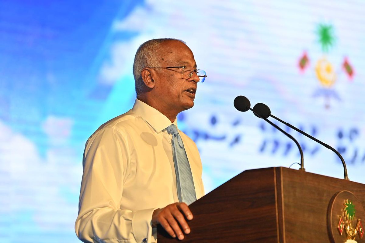 charly_thuthu's tweet photo. ގެސްޓް ހައުސް ވިޔަފާރިއަށް ވަނުމުގެ އުންމީދުގައި، މި ސަރަޙައްދުގެ ރަށްތަކުގައި ތިއްބެވި ބޭފުޅުންނަށް އަޅުގަނޑު ދަންނަވާނީ، މިހާރު މިއޮތީ ފުރުޞަތު ހުޅުވިފައޭ ލަސްނުކުރައްވާށޭ އަވަހަށް ފައްޓަވާށޭ - ރައީސް @ibusolih 

#Heyoverikan #MDP2023 https://t.co/qYuk02AOrr