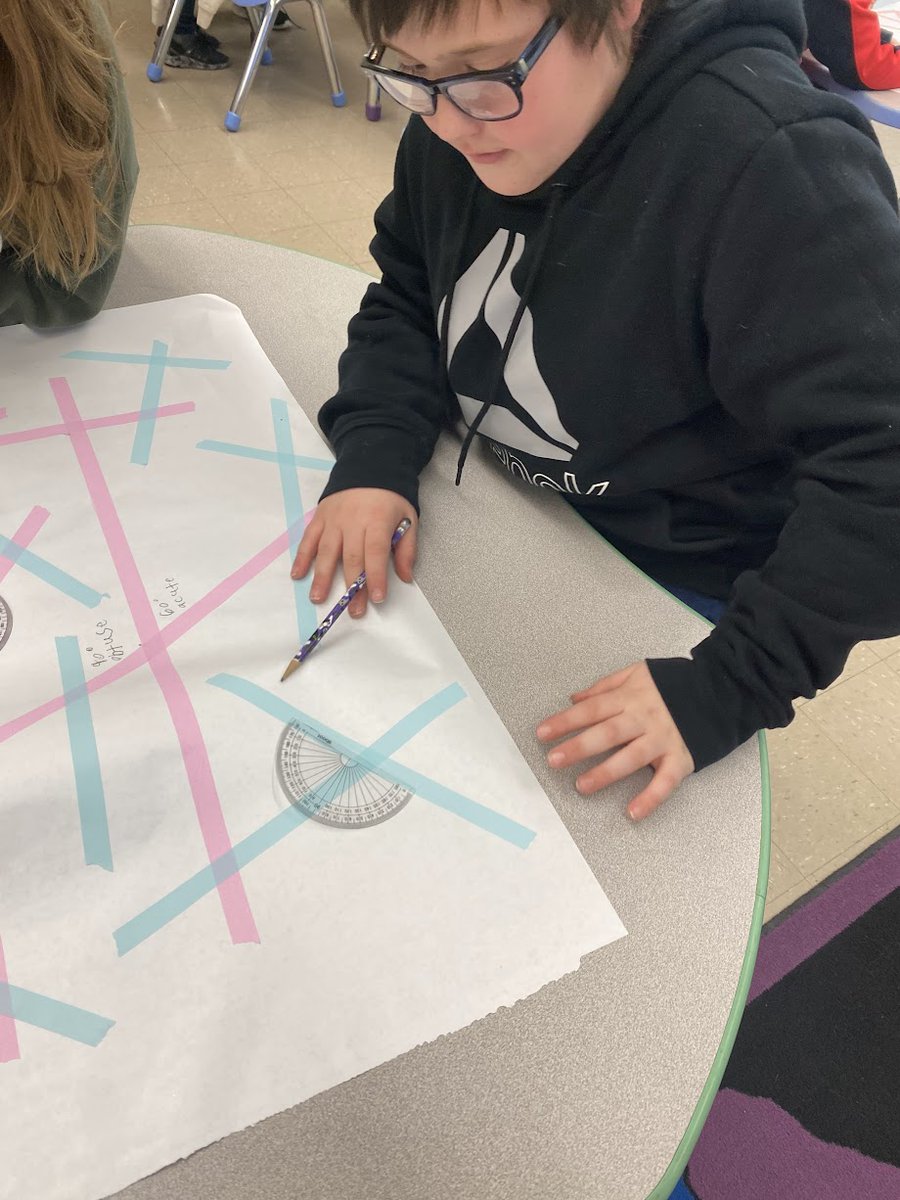 HhdsSchools's tweet photo. Mrs. Haradon-Chrisler's 4th-grdrs at Gardner Rd are classifying and measuring angles. They've studied how video game developers use geometry in their games, and they've learned about angles in popular video games like Zelda. #LearningatGR #ExploreEmpowerExcel @GARDNER_RD_PRIN https://t.co/kXOB4hrqey