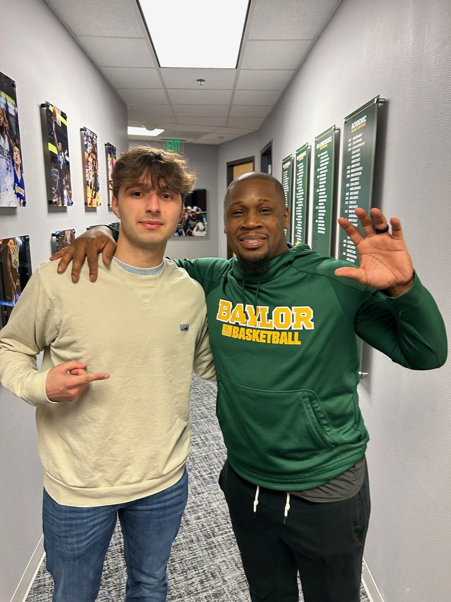 Two former Louisiana Select Team Millsap players hooked up today at Baylor. Thank you Demond Carter for taking care of Major Wiese(Benton HS).  Thanks for the photo <a href="/WieseJeff/">Jeff Wiese</a>.
