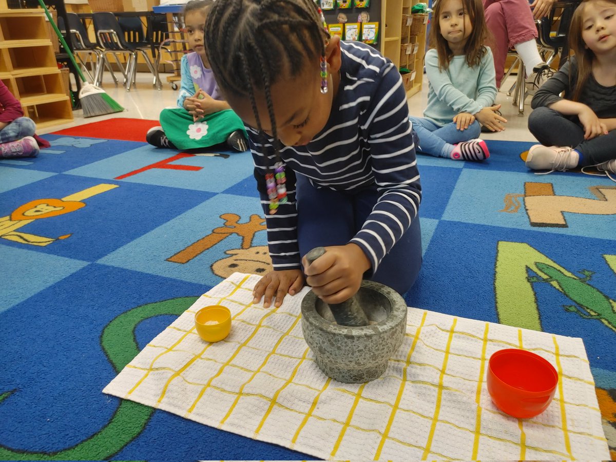 PreKTustin's tweet photo. Day 3 - Grind the Wheat into Flour

So excited for tomorrow! Can you guess what we're up to? https://t.co/V47sVlFre4
