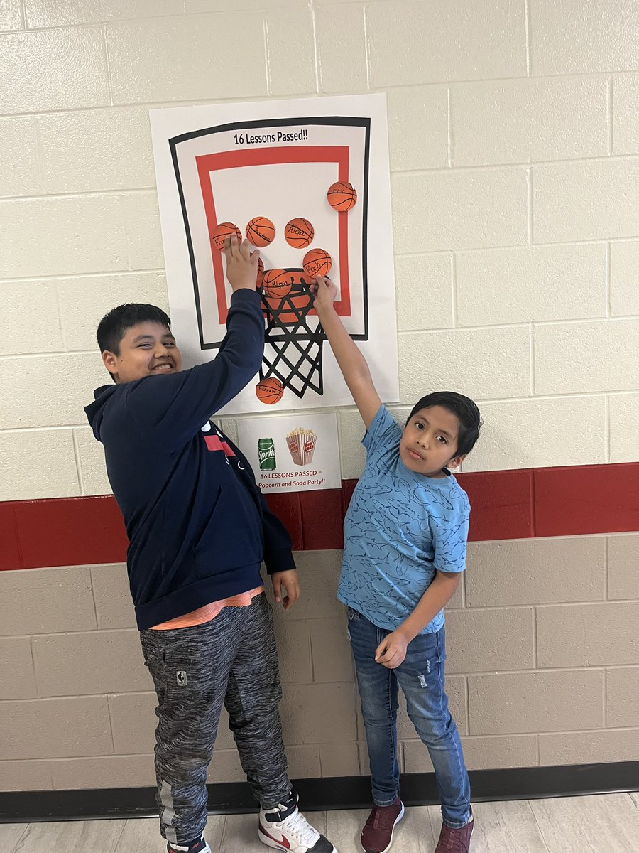 Rmorrison_hasty's tweet image. Check out these math-magicians! They’ve joined the madness! #MarchMadness #marchmathness #raisingthebar @Hasty_Huskies @Beth_Coryell @JanetMarotte777 @MRegan0123 @lmlougheed