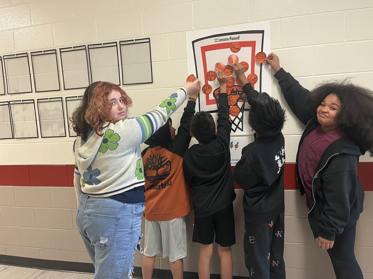 Rmorrison_hasty's tweet image. Check out these math-magicians! They’ve joined the madness! #MarchMadness #marchmathness #raisingthebar @Hasty_Huskies @Beth_Coryell @JanetMarotte777 @MRegan0123 @lmlougheed