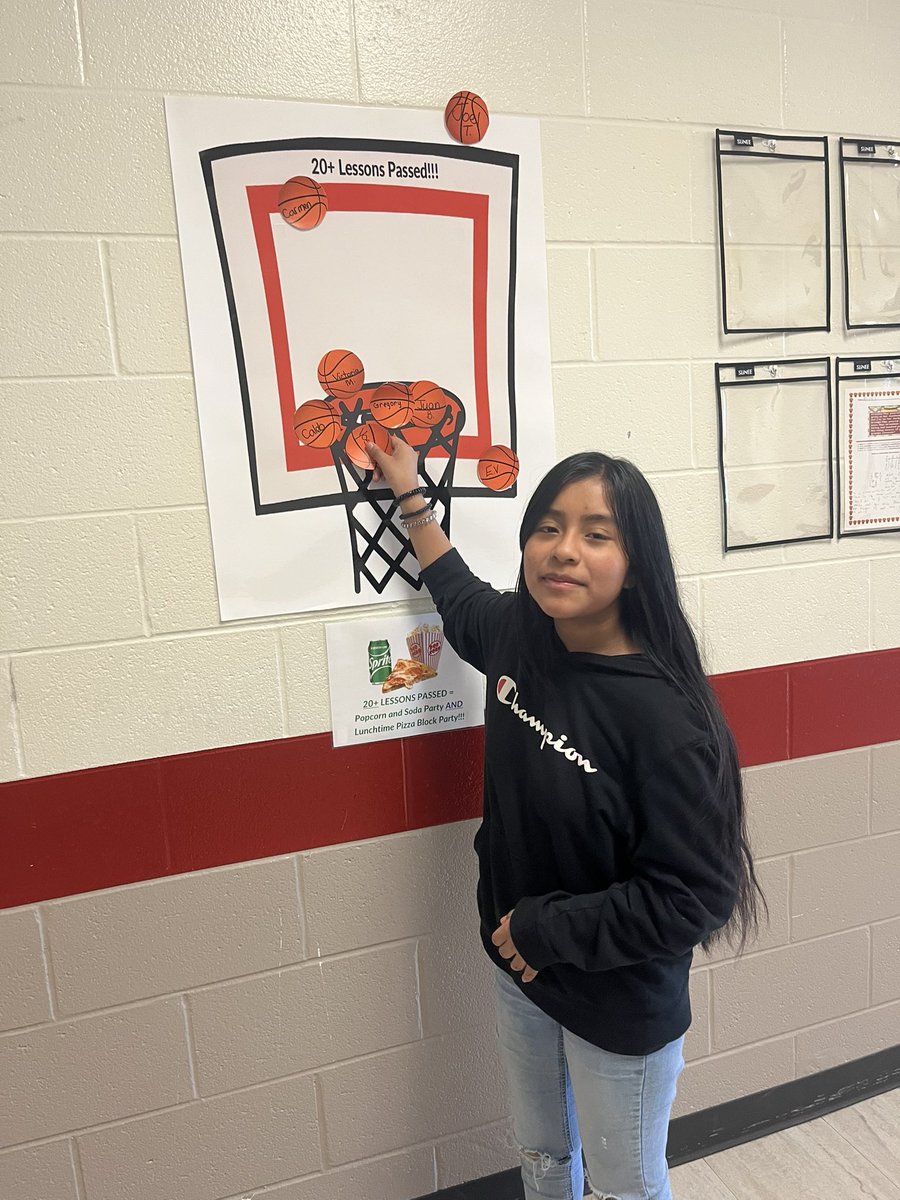 Rmorrison_hasty's tweet image. Check out these math-magicians! They’ve joined the madness! #MarchMadness #marchmathness #raisingthebar @Hasty_Huskies @Beth_Coryell @JanetMarotte777 @MRegan0123 @lmlougheed