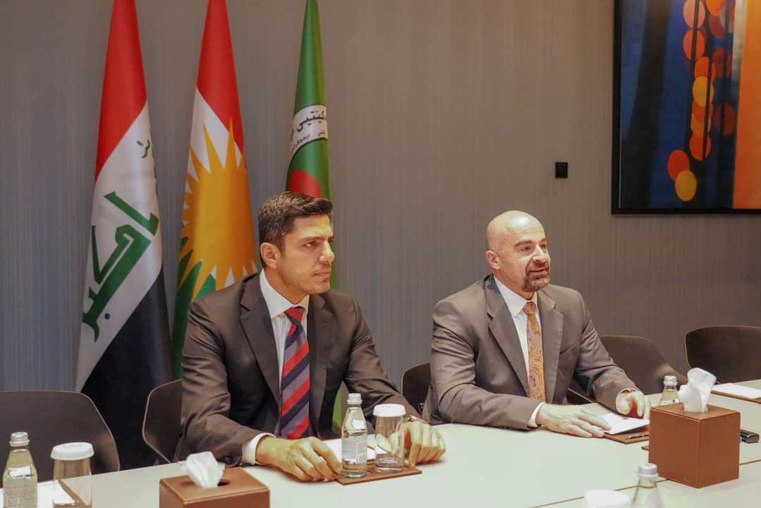 LIbrahimahmed's tweet photo. بافڵ جەلال تاڵەبانی سەرۆکی یەکێتیی نیشتمانیی کوردستان لە سلێمانی چاویکەوت بە ئێریک شۆڤالیێ باڵیۆزی فەڕەنسا لە عیراق
#Eric_Chevalier
#French_Ambassador_to_Iraq
#Olivier_Decotinje
#Consul_General
#Bafel_Jalal_Talabani
#president_of_the_patriotic_union_of_kurdistan
#Darbaz_kosrat https://t.co/WA3l1ZNoDu