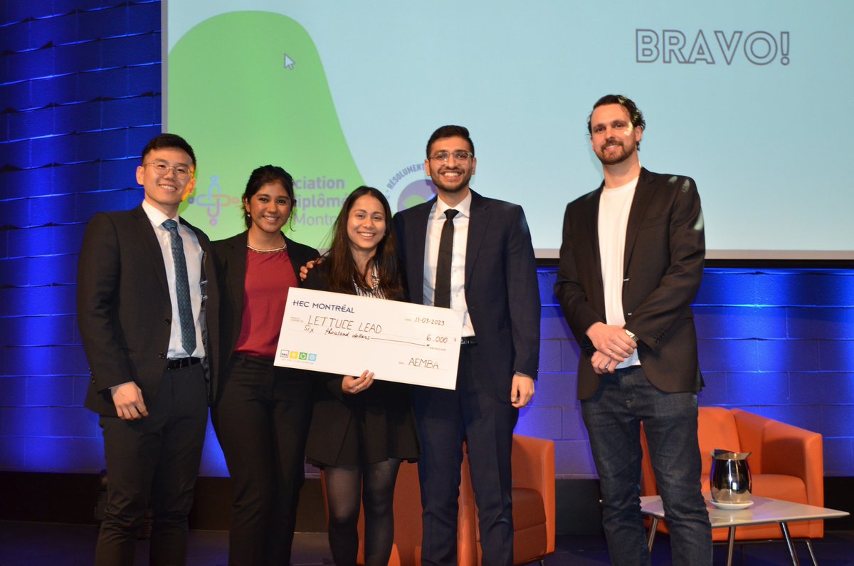 SmithQueensMBA's tweet photo. Congratulations to #SmithMBA students Alex Kim, Diksha Rajput, Ankita Vaidyanathan-Saraswathy and Anirudh Bakshi who won first place at The HEC #CSR Challenge, which focuses on the problems and challenges of environmental #sustainability and corporate social responsibility. https://t.co/gWlPWsn77P