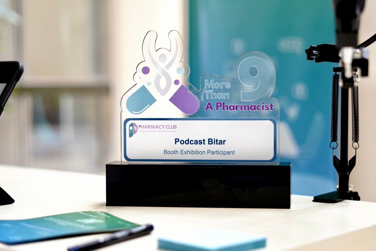 Podcast_Bitar's tweet photo. في أرض الصيادلة و قصص البدايات، 
بودكاســت بيطــار كان حاضــراً ✨

نشكر نادي كلية الصيدلة بجامعة الأميرة نورة على كريم الدعوة للمشاركة في حدث #أكثر_من_صيدلي٩ https://t.co/BBAYCreDU3