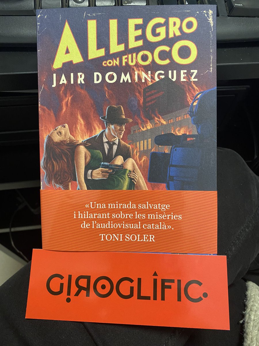 tona81gi's tweet photo. Acabat!! 👏🏼👏🏼
Tinc 4 fulls plens d’anotacions per a l’entrevista 😉
Ja em diràs quan et va bé, @sempresaludava! 🤪
M’ha durat 24 hores i he rigut molt.
Gràcies! 🤣🤣
#AllegroConFuoco #ColumnaEdicions #Humor #Lectura #Novel·la #Català #Negra #Novel·laNegra #HumorNegre https://t.co/4QxF2WUebN